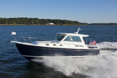 BOAT REVIEW: Back Cove 34
