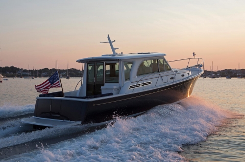 BOAT REVIEW: Back Cove 41